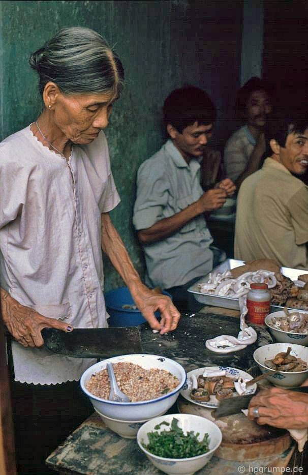 Cháo lòng tiết canh, Hà Nội 1991.